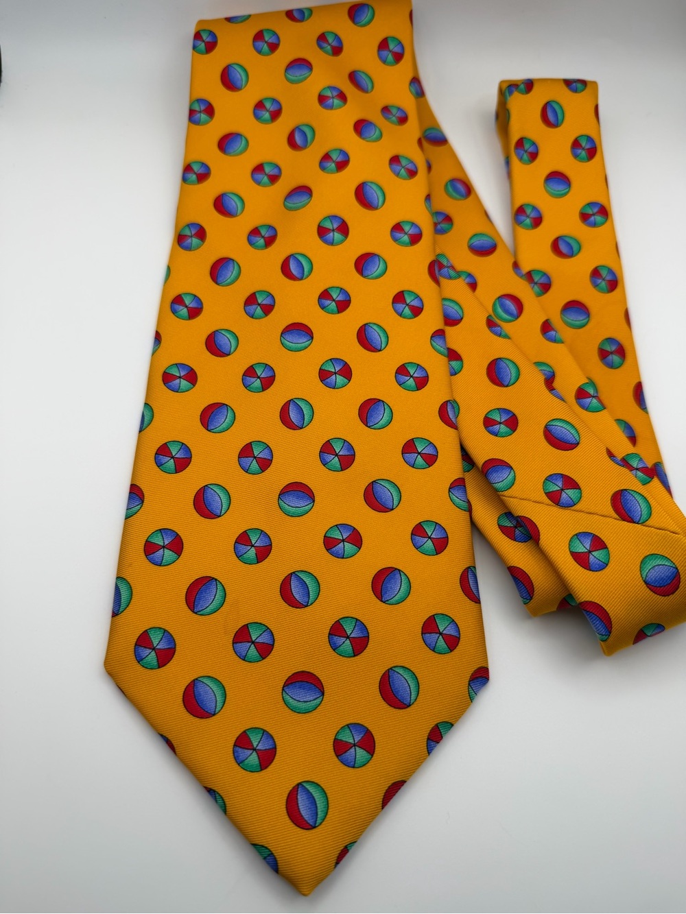 Robert Talbott 100% Silk Beach Ball Novelty Tie Handmade USA